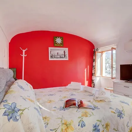 La Casa Di Rosy E Adri - Happy *