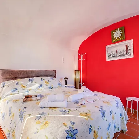 La Casa Di Rosy E Adri - Happy